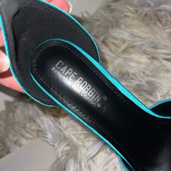 Dance Club Party Heel RARE SOLD OUT - Cape Robin 8.5 -Turquoise Rhinestone Heels - Picture 7 of 10